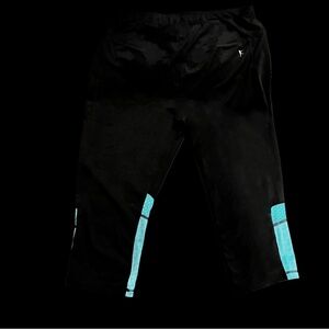 Danskin Now Athletic Capri Pants